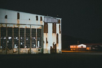 erik-mclean-E_zTOsg9vfI-unsplash